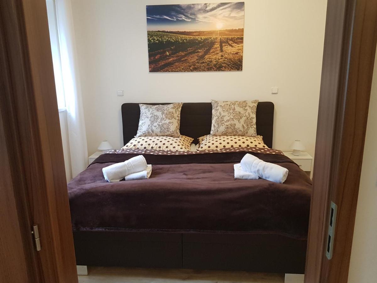 Apartman Rezidence มิคูลอฟ ภายนอก รูปภาพ