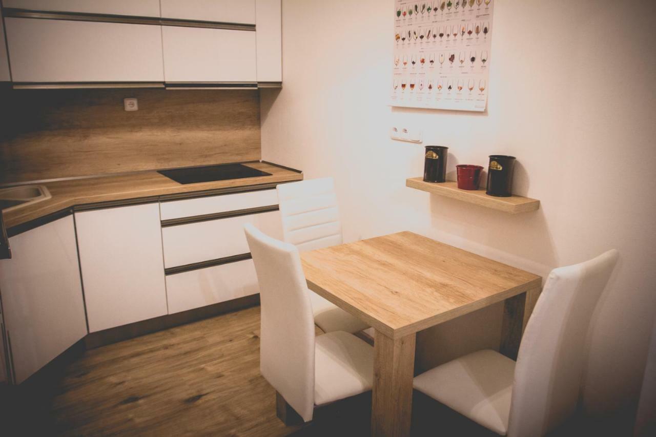 Apartman Rezidence มิคูลอฟ ภายนอก รูปภาพ