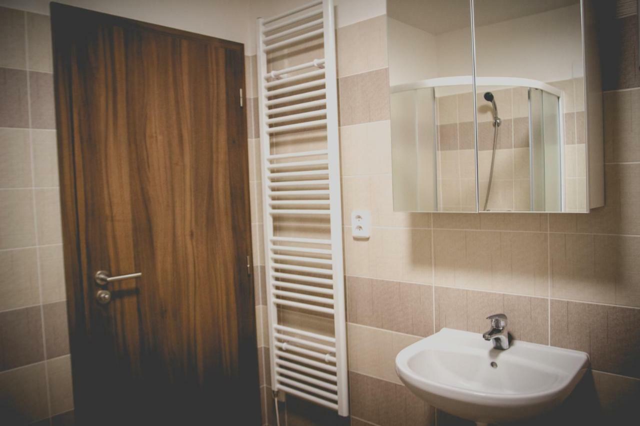 Apartman Rezidence มิคูลอฟ ภายนอก รูปภาพ